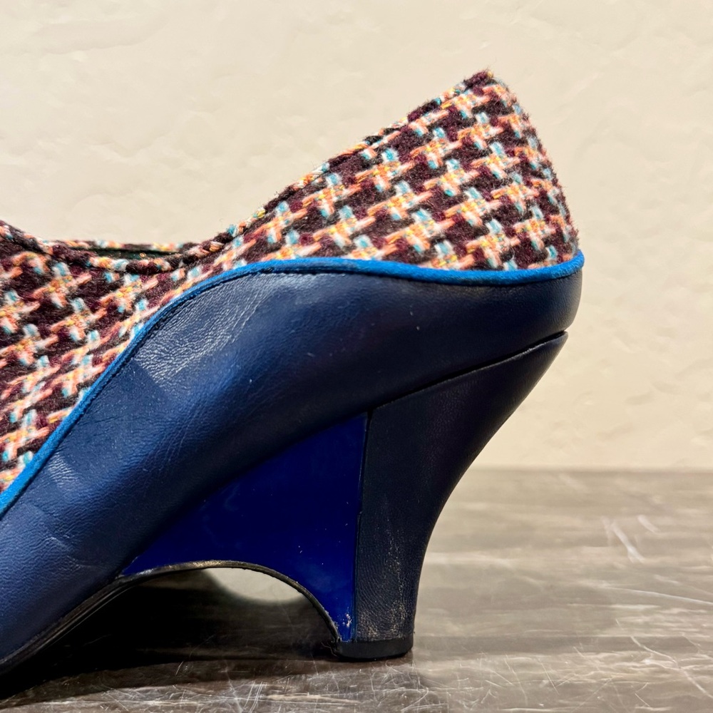 Poetic License Stand Out Blue Leather and Houndstooth Tweed Mary Jane Pumps - Picture 3 of 11
